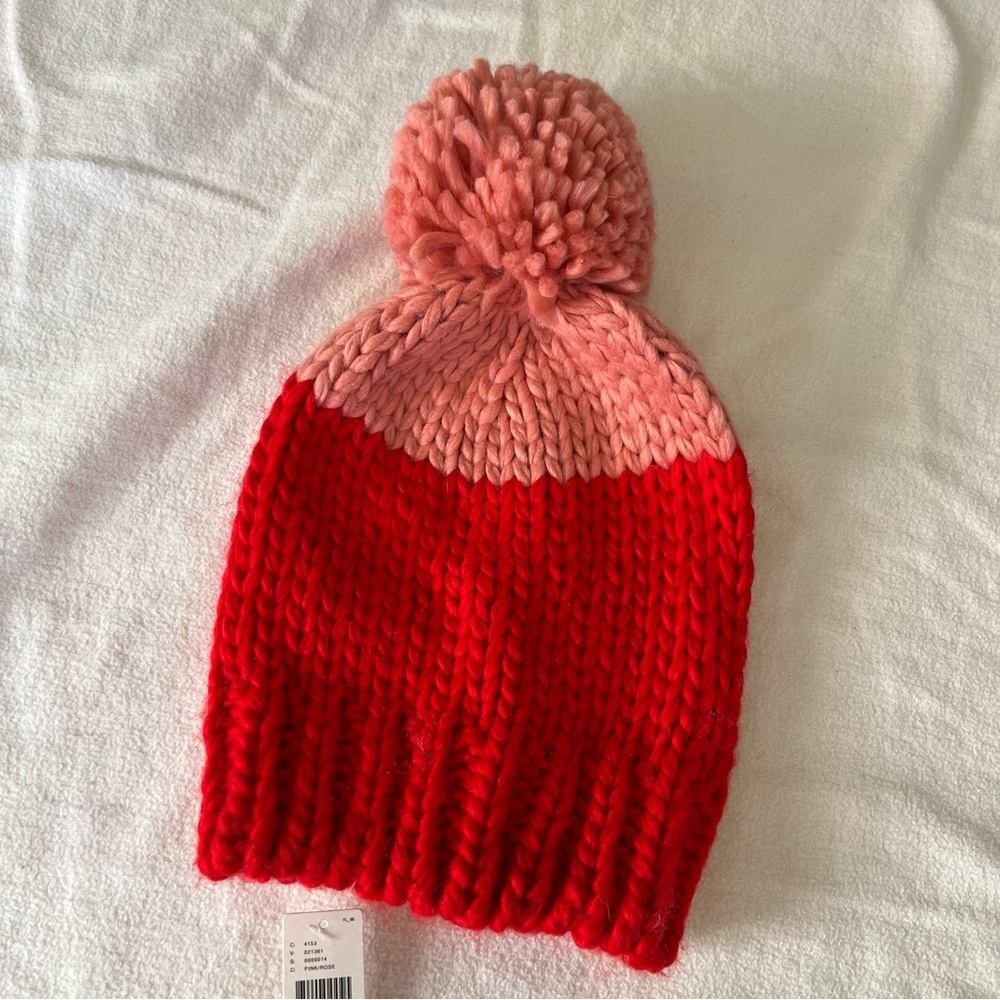 NWT Anthropologie Slouchy Red Pink Knit Beanie Hat Valentines Day